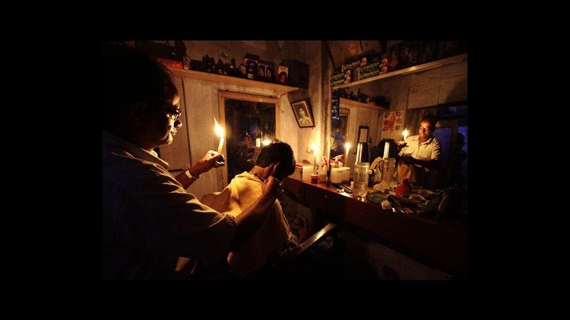 India, dopo blackout di ieri corrente elettrica ripristinata