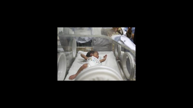 Neonato morto a Roma, mamma da pm: Nessuno mi informò di scambio flebo