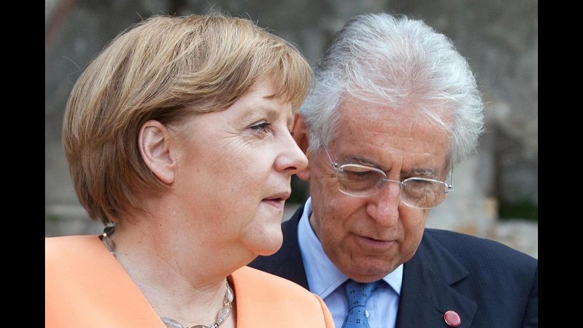 Crisi, Monti-Merkel: Tutto il possibile per proteggere euro zona