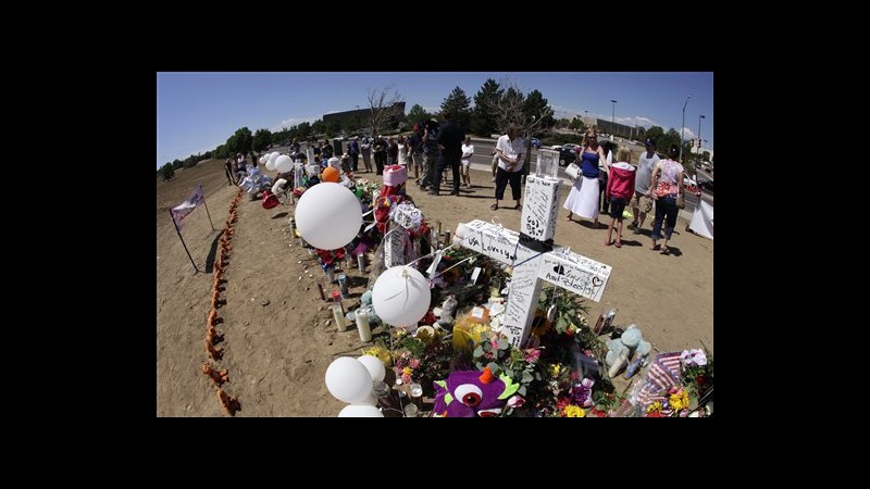 Usa, oggi funerali due vittime massacro cinema Aurora