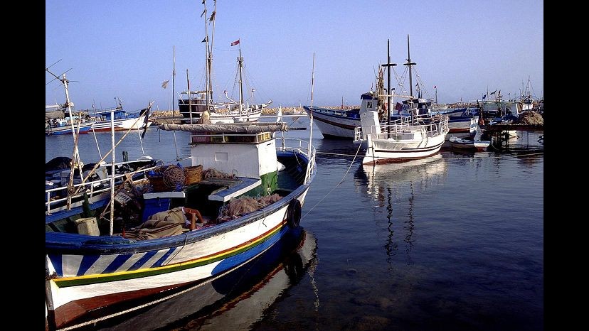 Sequestrati cinque pescherecci siciliani in Egitto