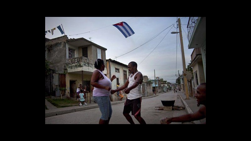 Cuba, Castro: Disposti a discutere con Usa su ogni cosa, ma da pari