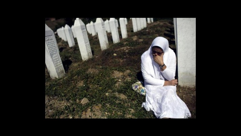 Ban Ki-moon in visita a memoriale vittime Srebrenica