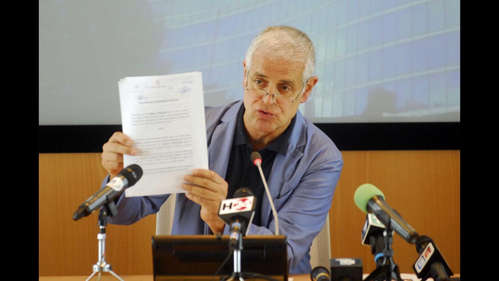 Sanità, Formigoni indagato per corruzione