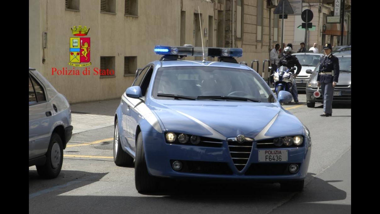 Roma, estorsioni e sequestri persona: arresti e perquisizioni