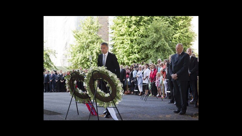 Norvegia ricorda Oslo e Utoya. Premier: Breivik ha perso, popolo ha vinto