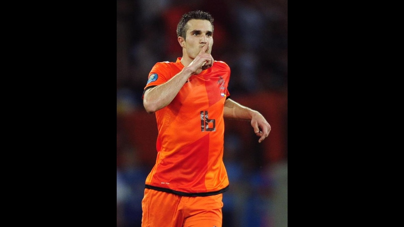Offensiva Manchester United per Van Persie. Ferguson conferma