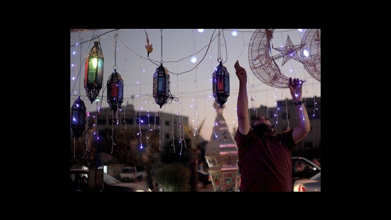 Arabia Saudita: Non musulmani osservino Ramadan o saranno espulsi