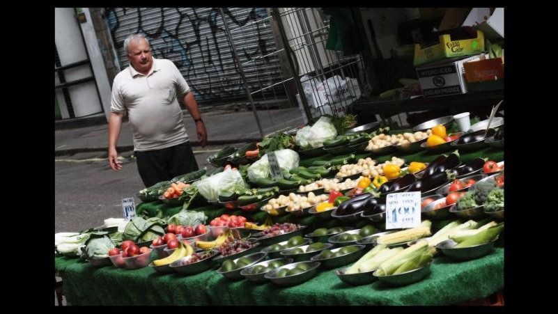 Coldiretti: Il caldo fa salire del 10% gli acquisti di frutta