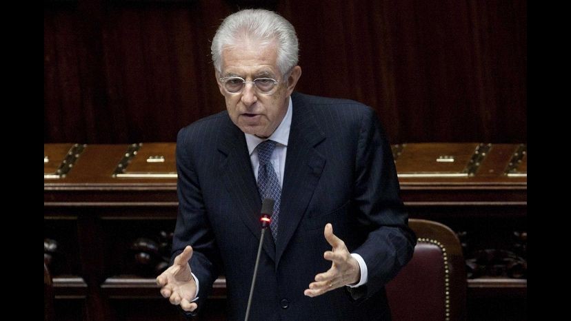 Monti: Meno tasse è sacrosanto, ma no a promesse irrealizzabili