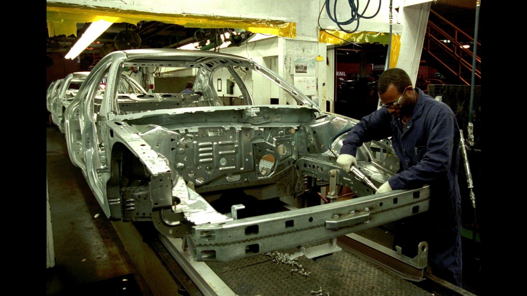 Eurostat: Calano Pil e produzione industriale, Italia la peggiore
