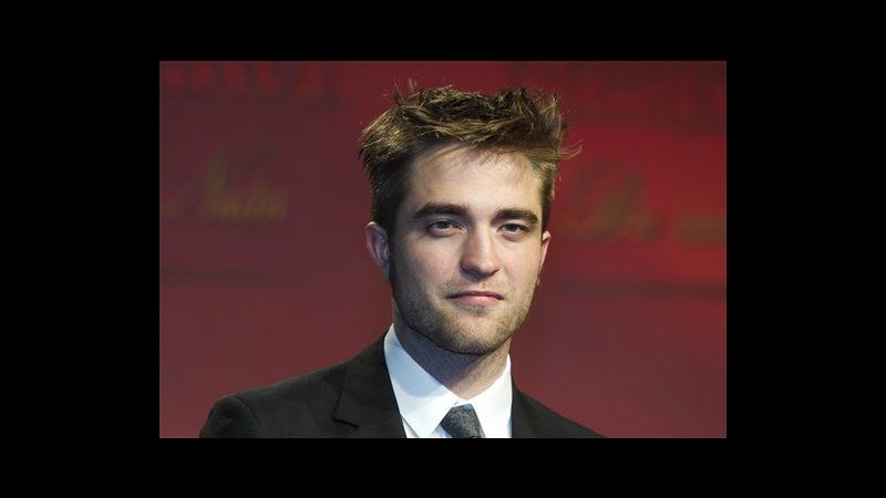 Robert Pattinson tradito da Kristen Stewart torna sotto i riflettori