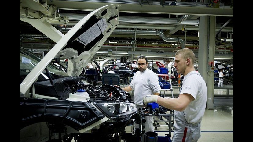 Lavoro, Confindustria: Occupazione tiene nel 2011, ma solo con Cig