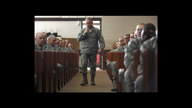 Air Force rimuove comandante dopo scandalo molestie a reclute