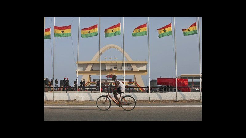 Ghana, oggi funerale presidente Atta Mills, presente anche la Clinton