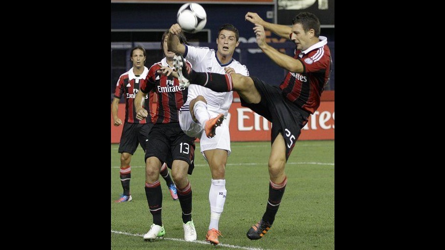 Milan travolto 5-1 dal Real. Mou: Kakà? Un diamante devi pagarlo