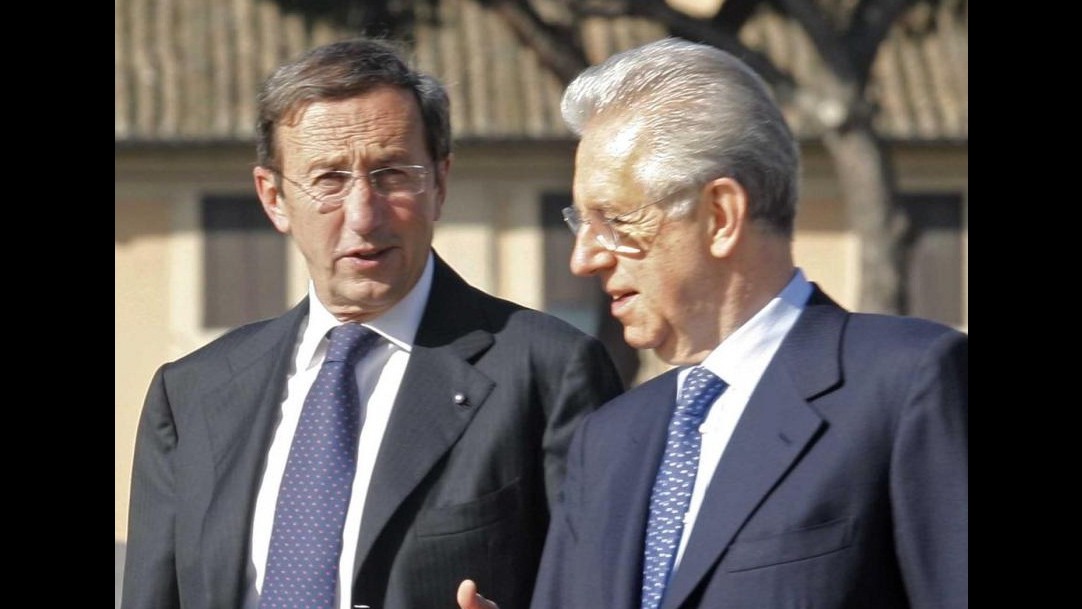 Fini: Troppe 34 fiducie in 8 mesi a Monti, proseguire spending review