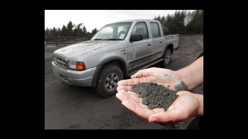 Nuova Zelanda, vulcano Tongariro erutta per la prima volta in 115 anni