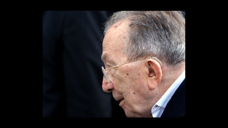 Roma, Andreotti migliora e scherza con medici sul suo stato salute