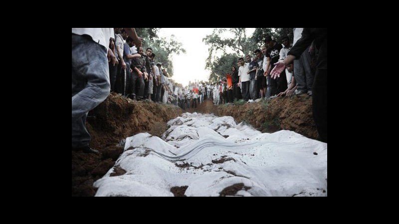 Siria, colpi di mortaio su campo rifugiati palestinesi: 21 morti