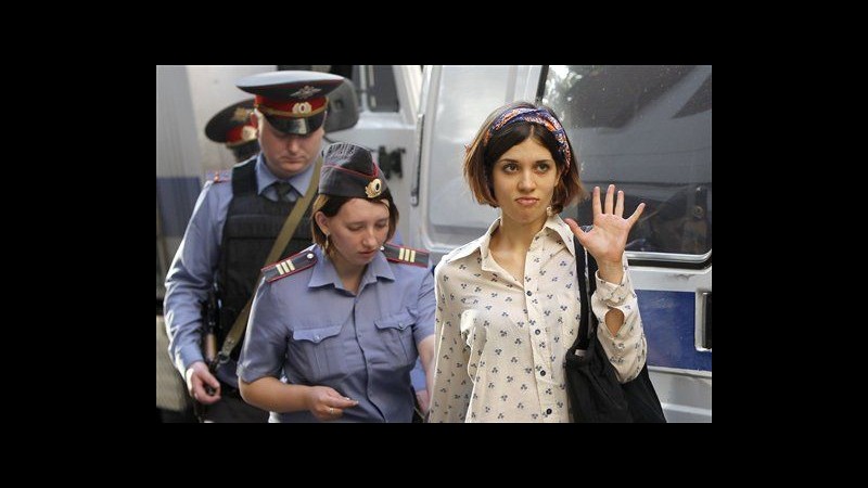 Russia, Putin su Pussy Riot: Condanna non sia troppo severa