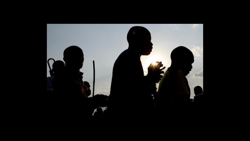 Governo Sudafrica chiede chiarezza su incriminazone minatori