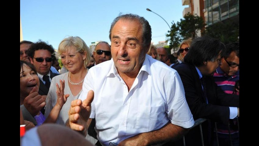 Di Pietro: Bersani si nasconde dietro un dito