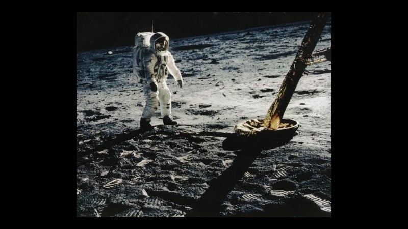 Usa, oggi i funerali privati di Neil Armstrong a Cincinnati