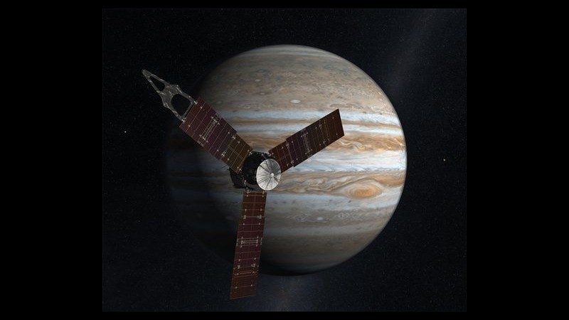 Sonda Juno pronta ad accendere motori per avere spinta verso Giove