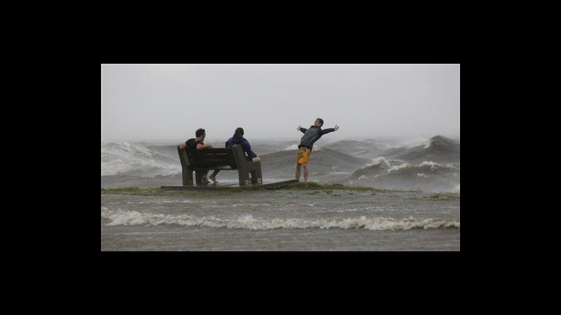 Isaac a 80 km da New Orleans, 500mila case senza luce