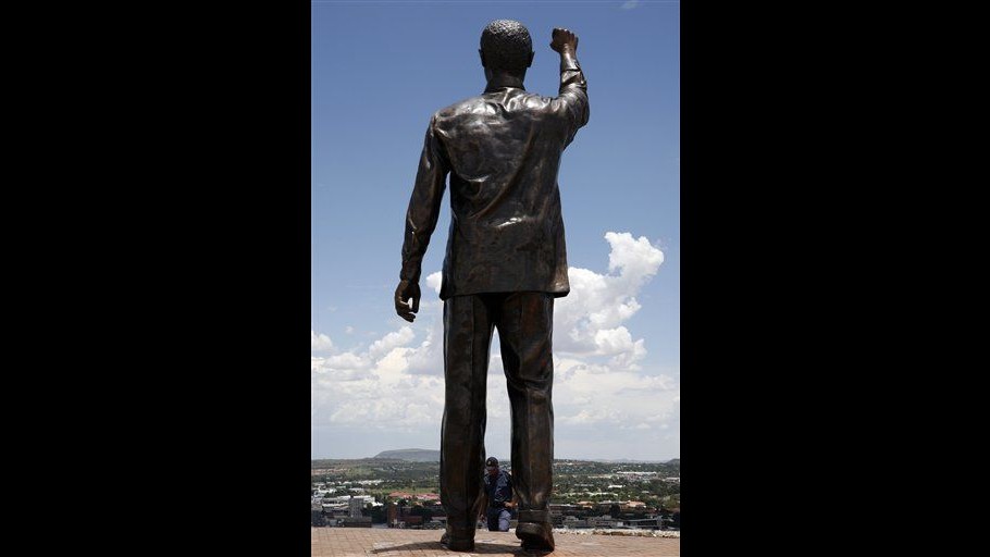 Sudafrica, tredicesimo giorno in ospedale per Nelson Mandela