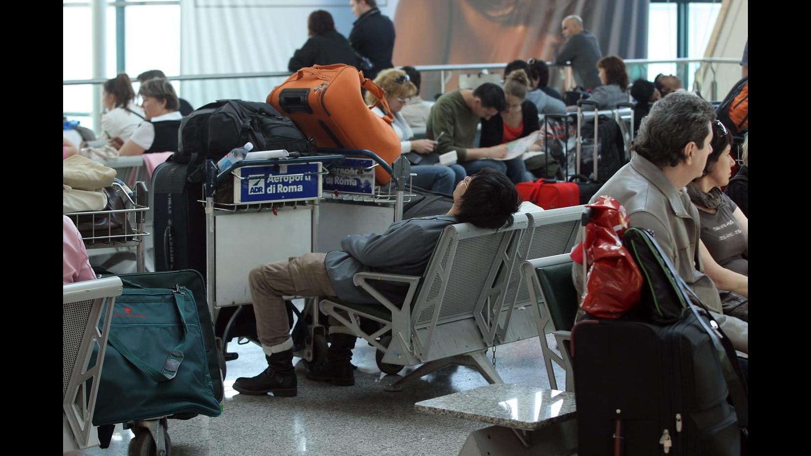 Caos Windjet a Catania, voli cancellati e ritardi anche di 5 ore