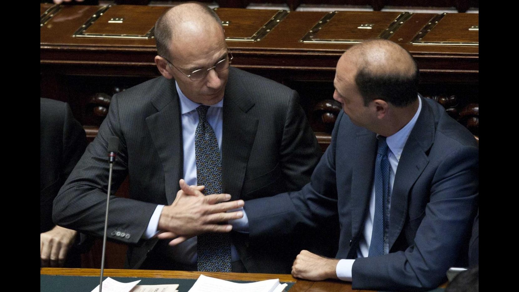 Governo, labiale tv di Letta su Berlusconi: ‘Grande!’