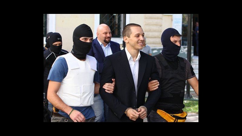 Grecia, rilasciati 3 deputati di Alba dorata, uno trattenuto