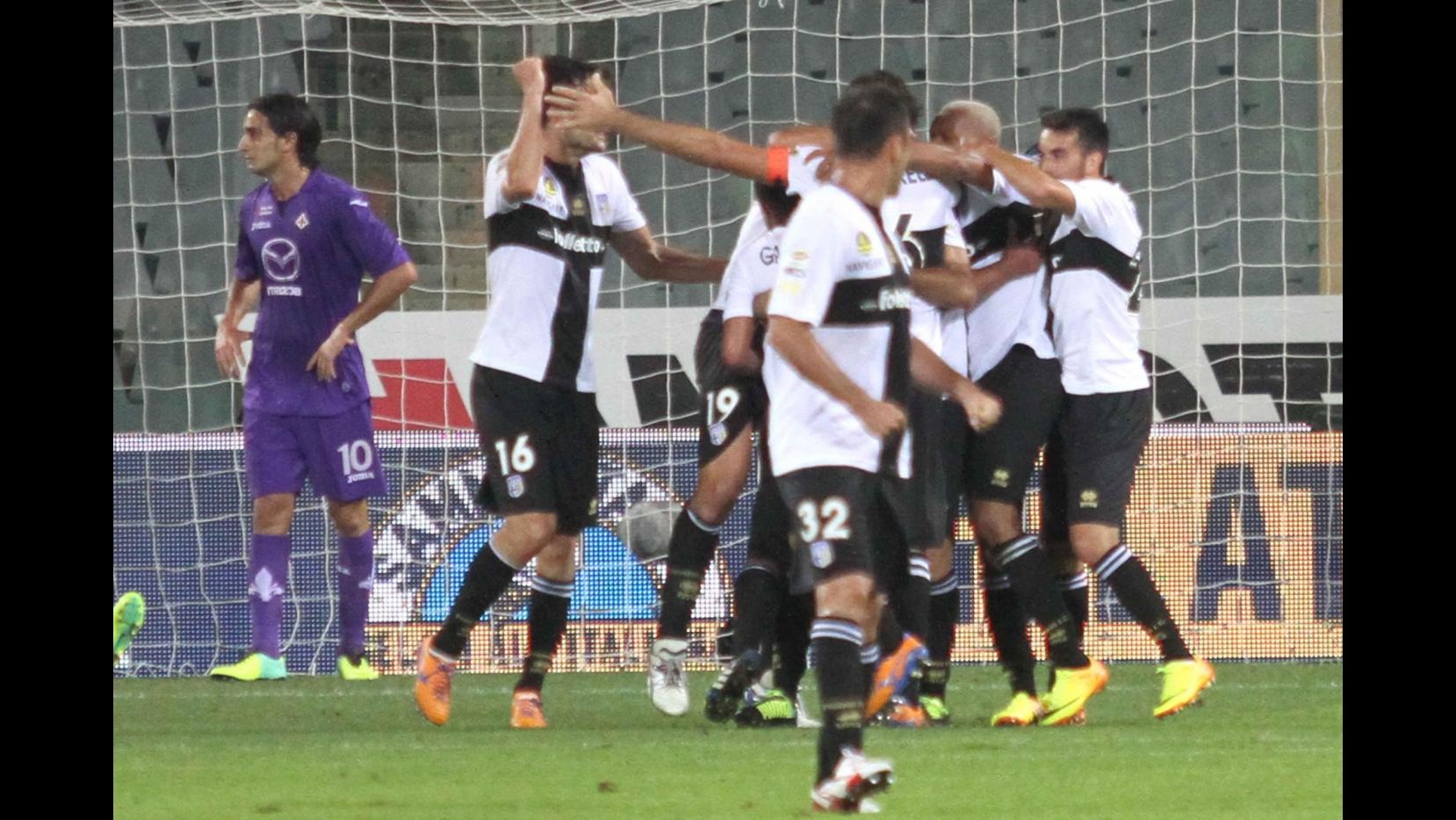 Gobbi salva il Parma nel recupero: Fiorentina perde Rossi per infortunio e fa 2-2