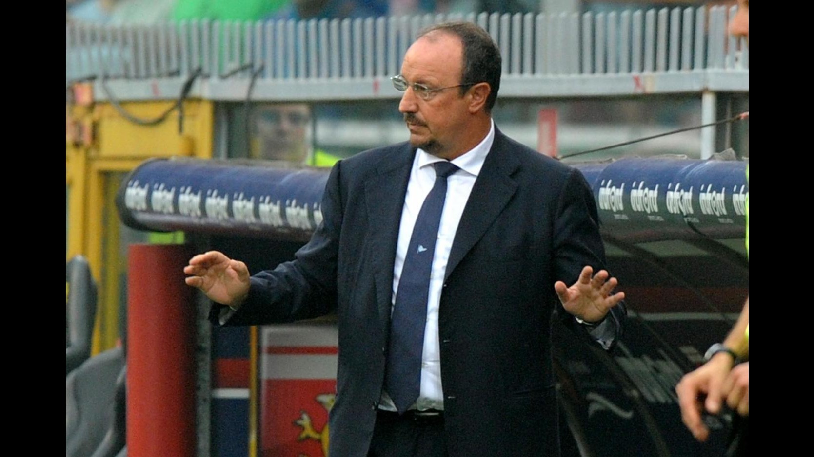 Benitez: Wenger miglior allenatore della Premier League, Napoli giocherà senza timore