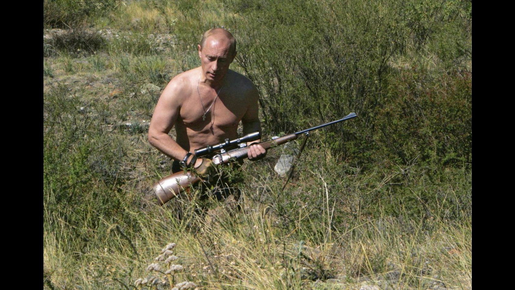 Dal Cremlino al cimitero: Putin a caccia di zombie in gioco per smartphone