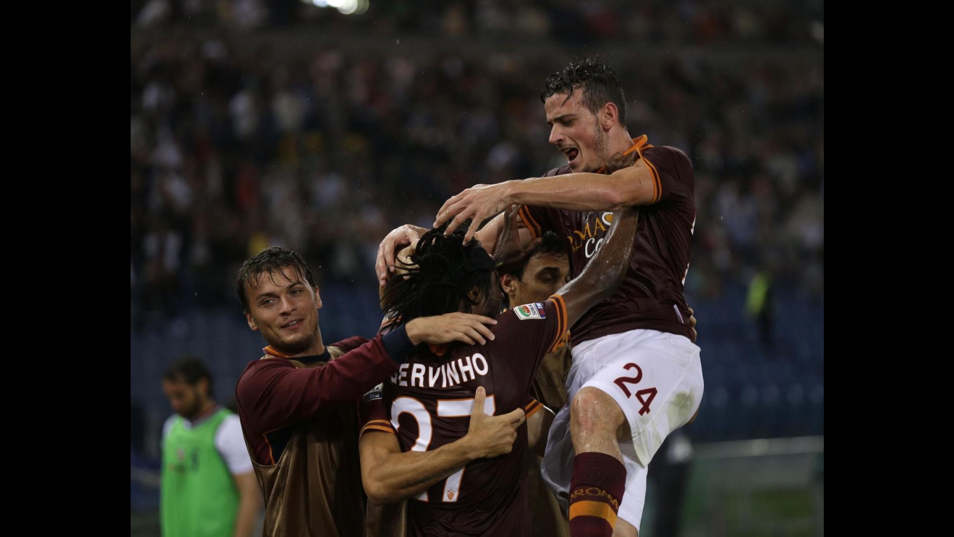Roma travolge Bologna e torna in testa: 5-0 all’Olimpico.Gervinho show