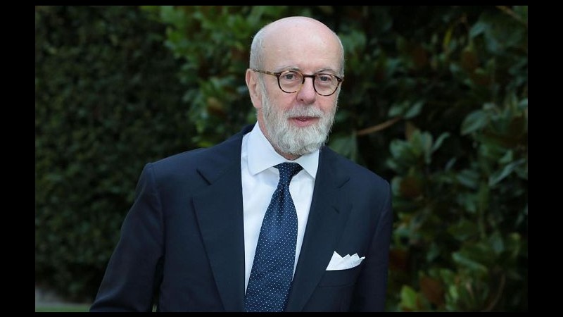 Intesa Sanpaolo, convocati consigli per sostituzione Cucchiani