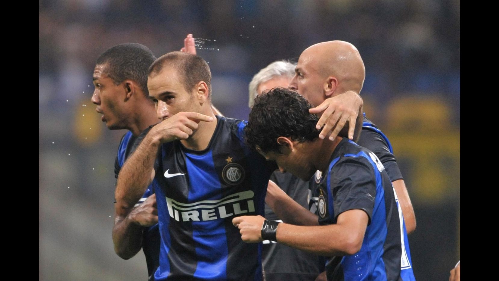 Europa League, Inter pareggia 2-2 in 10 con Vaslui ma è qualificata