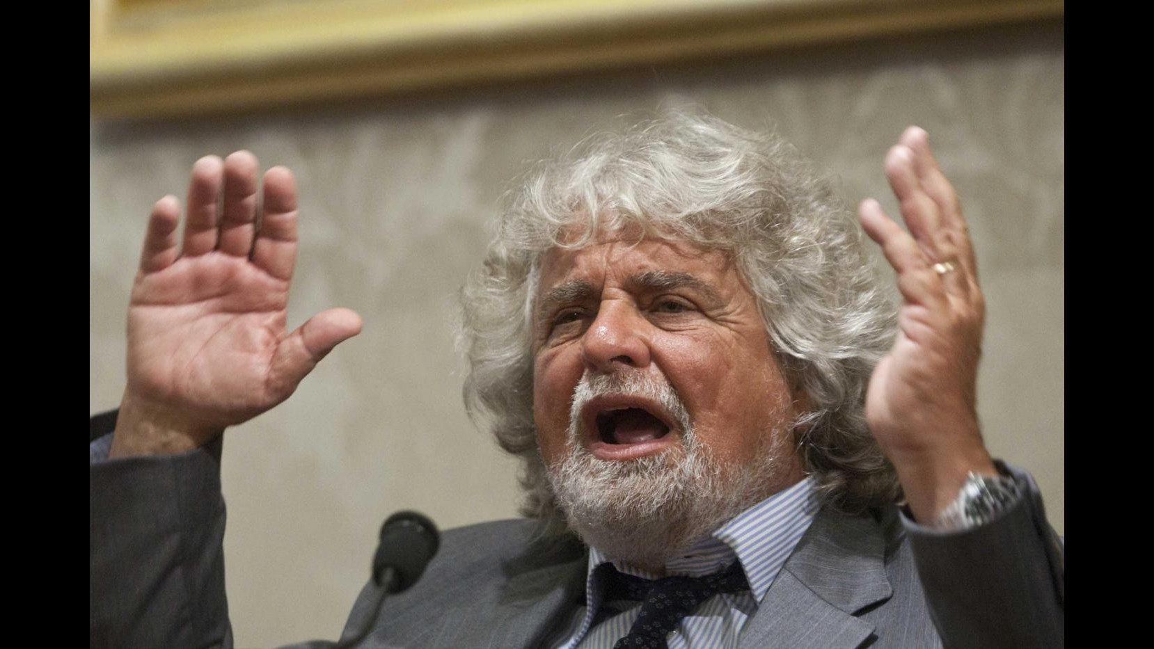 Grillo: Non c’è nessuna crisi di governo, è crisi del popolo