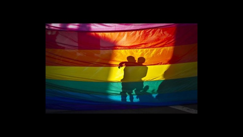 Serbia, cancellato gay pride a Belgrado per minacce a partecipanti