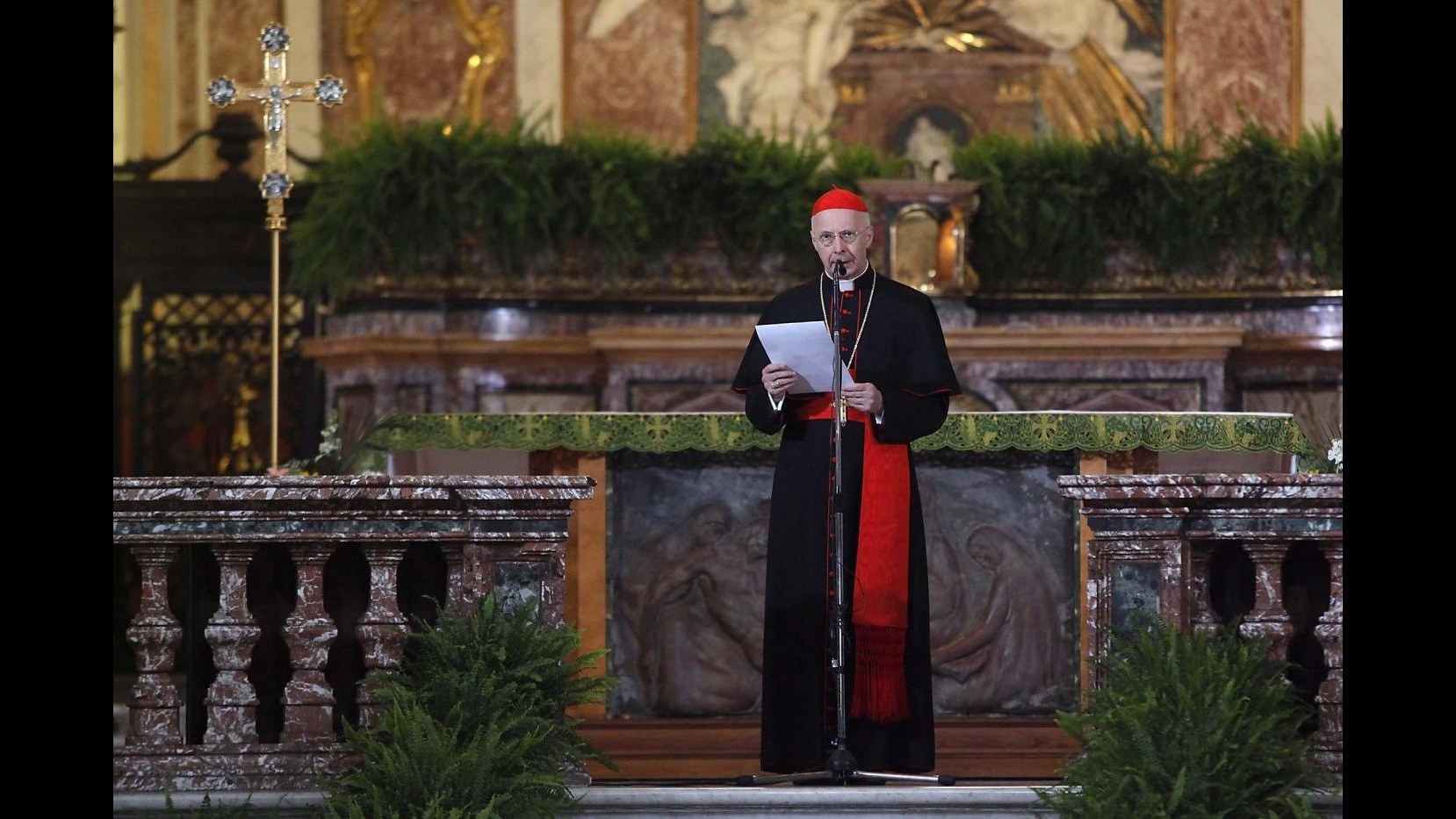 Bagnasco: E’ l’ora della rifondazione della politica
