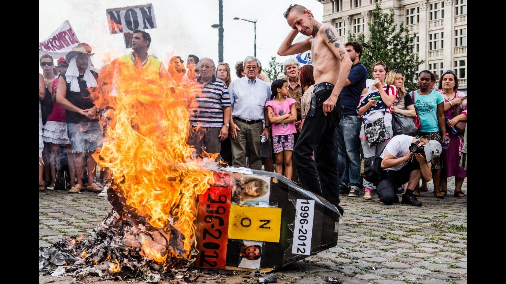 Mostro di Marcinelle, parenti vittime infuriati per sentenza