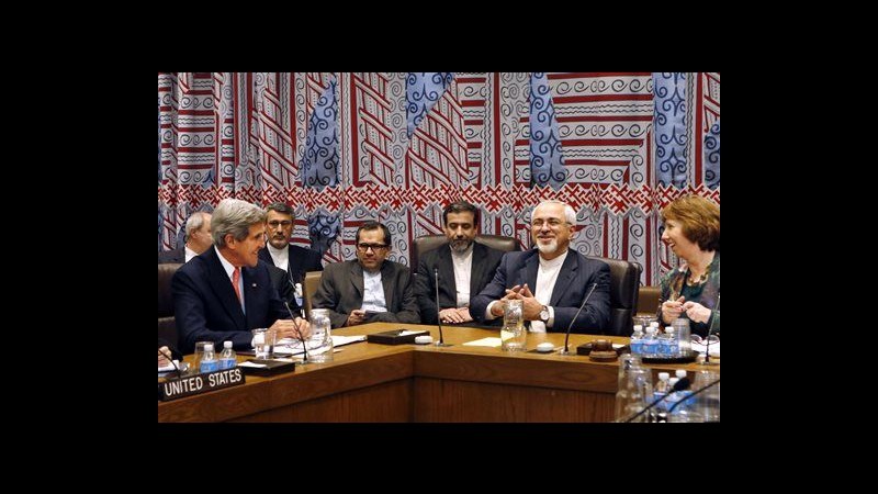 Iran, colloqui su nucleare 15-16 ottobre a Ginevra. Hague: Migliorati toni