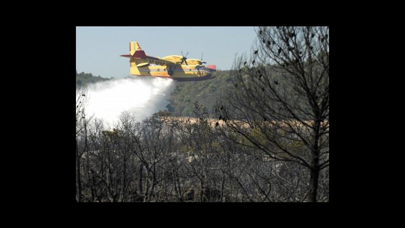 Incendi, 108 roghi ieri in tutta Italia: 40 in Campania