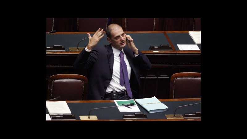 Telecom, Giorgetti (Mef): Allo studio possibili modifiche legge Opa