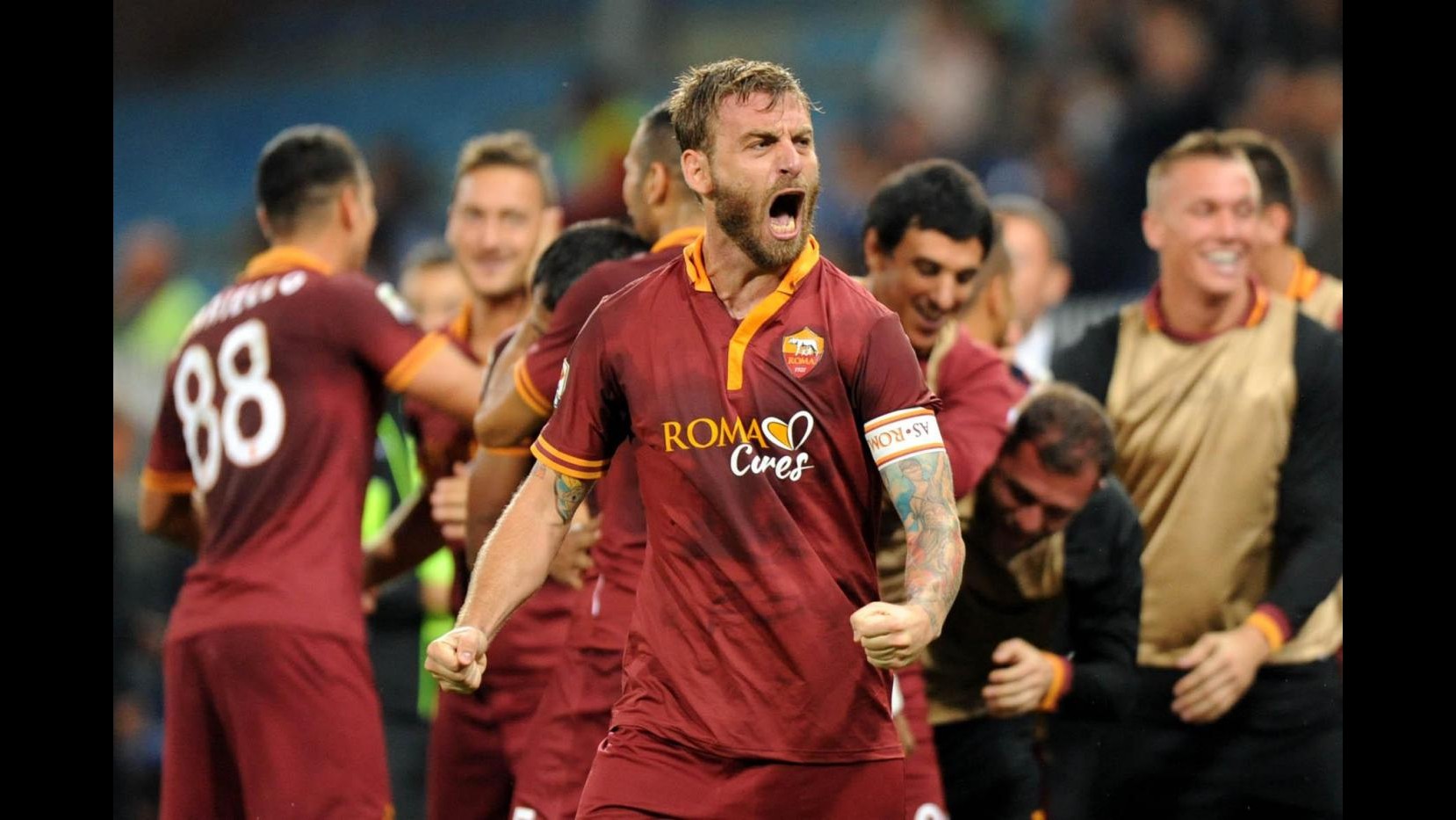 Benatia-Gervinho stendono Sampdoria: 0-2, Roma vola sola in testa