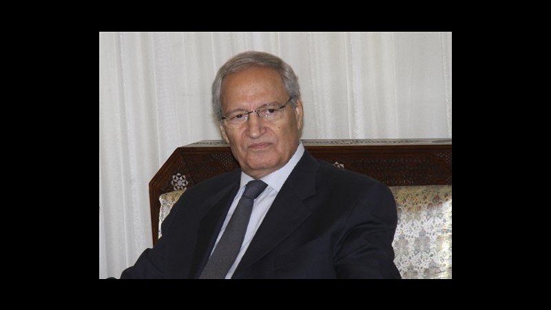 Vicepresidente Siria in pubblico, non ha disertato. Massacro a Daraya