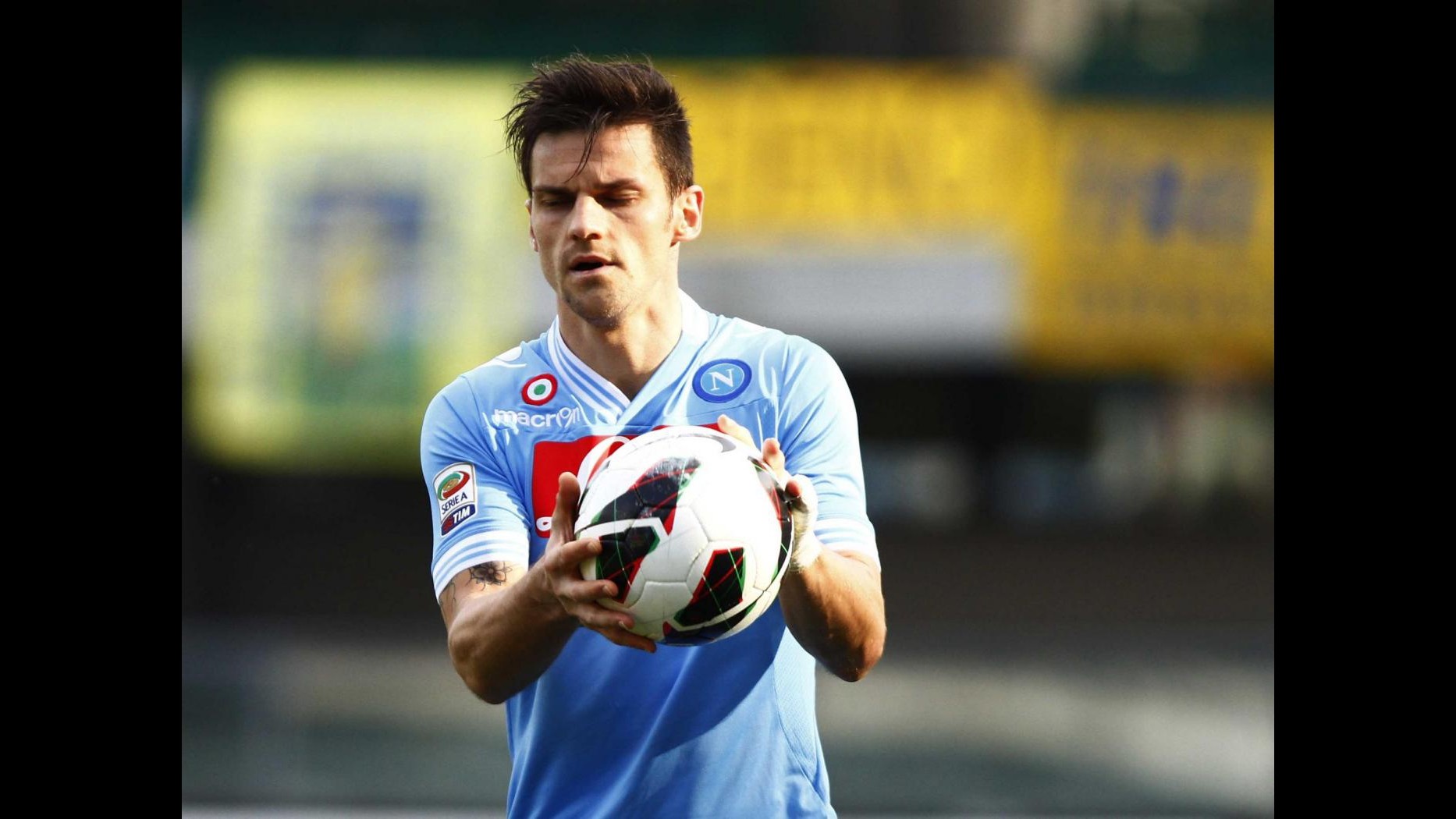 Napoli, mercoledì Maggio operato a menisco: rientra dopo sosta di campionato